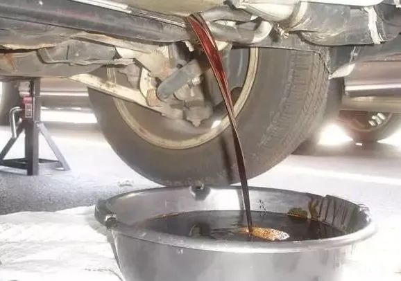 潔匠凈化·的凈工業(yè)除臭劑_廢機(jī)油處理難度大，擺脫“惡臭異味”又有什么方向？