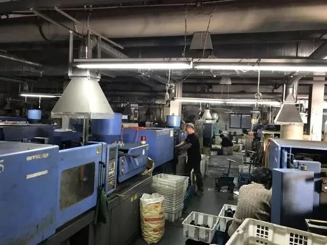 Dejing的凈??制鞋廠除臭劑，治理?yè)]發(fā)性有機(jī)化合物(VOC)廢氣.jpg
